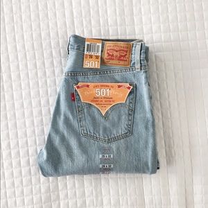 BNWT Levi’s 501 Jeans